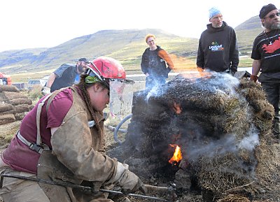 tapping the slag